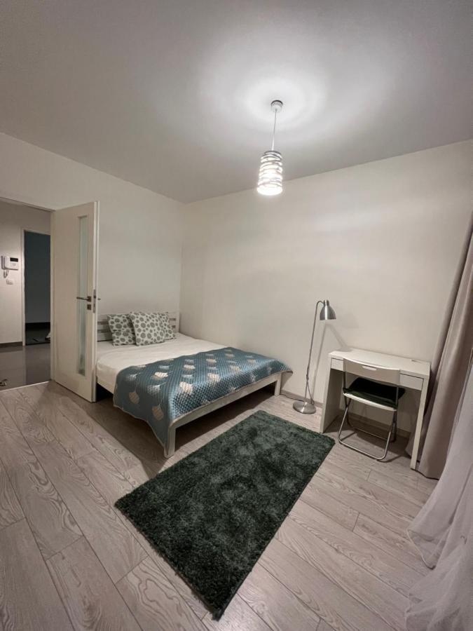 פראג Free Parking In Garage Karolina Plazza, New Cosy Studio With All You Need מראה חיצוני תמונה
