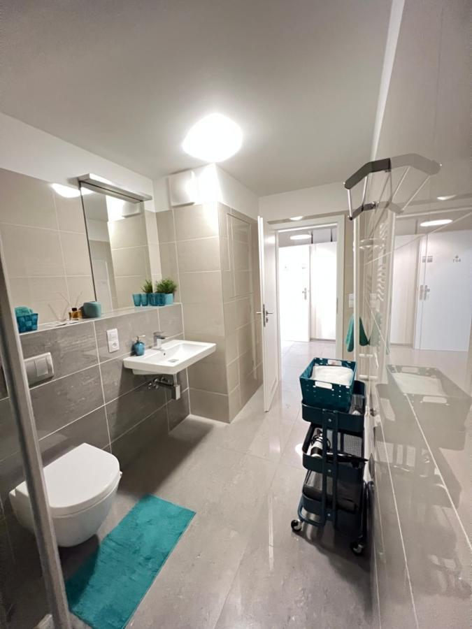 פראג Free Parking In Garage Karolina Plazza, New Cosy Studio With All You Need מראה חיצוני תמונה