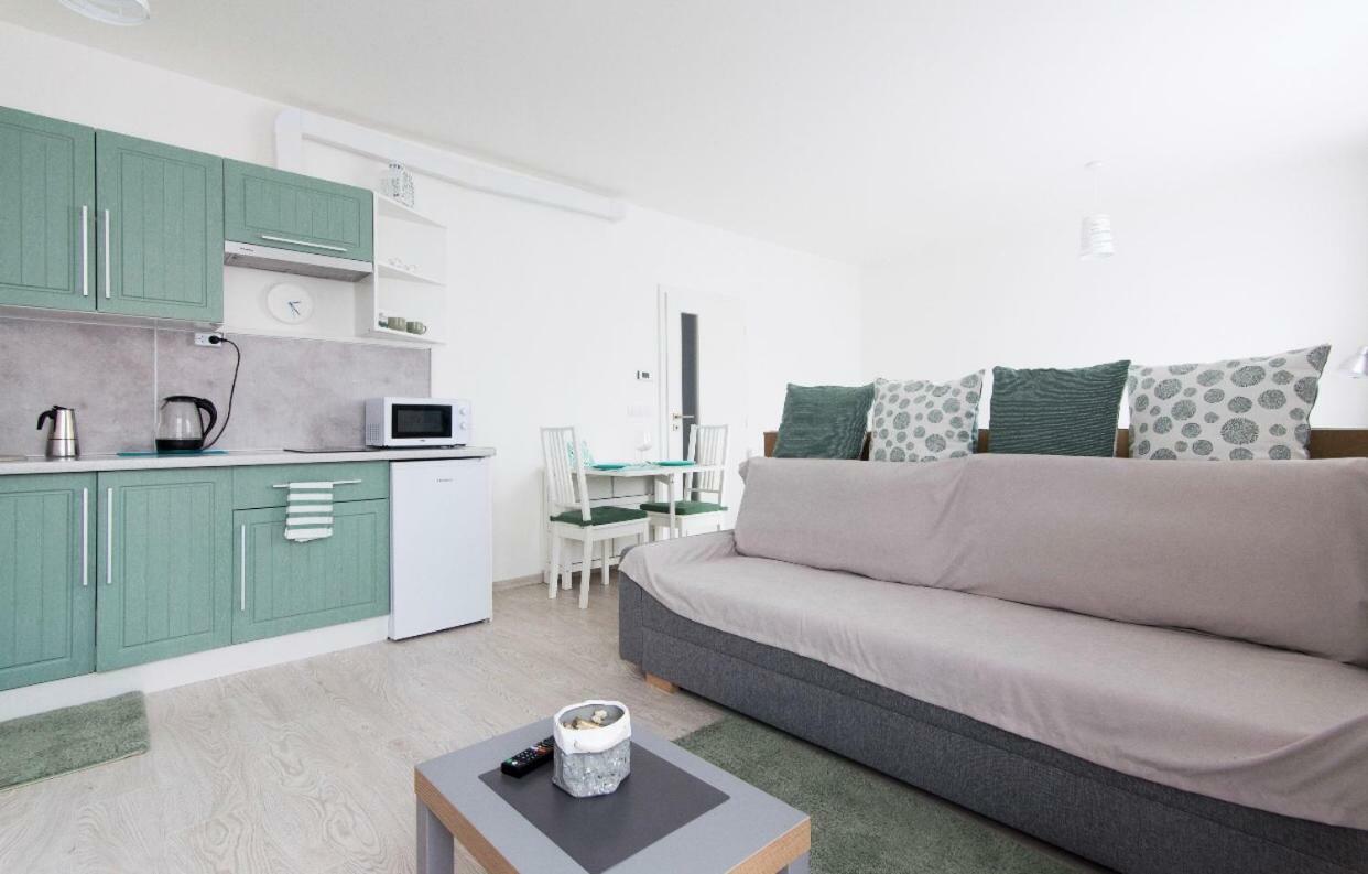 פראג Free Parking In Garage Karolina Plazza, New Cosy Studio With All You Need מראה חיצוני תמונה